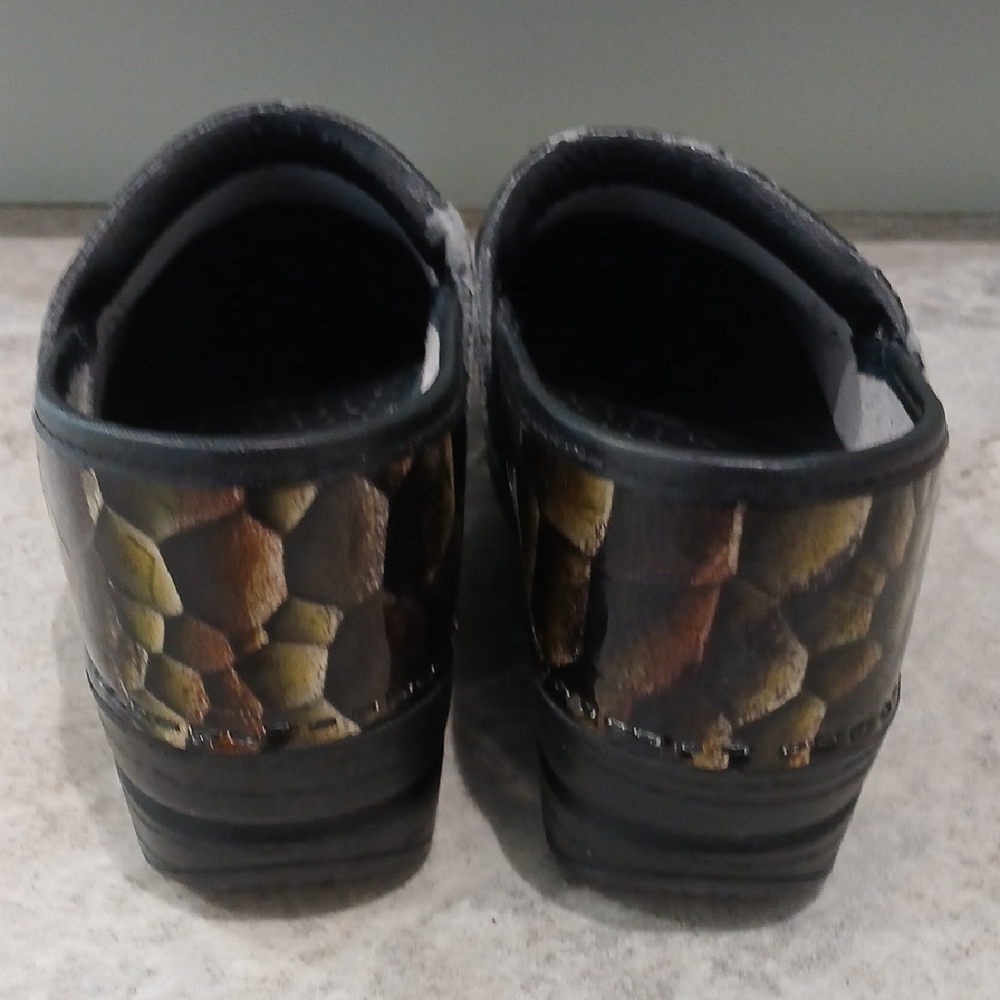 Dansko Green Snakeskin Print Clogs - Picture 4 of 6